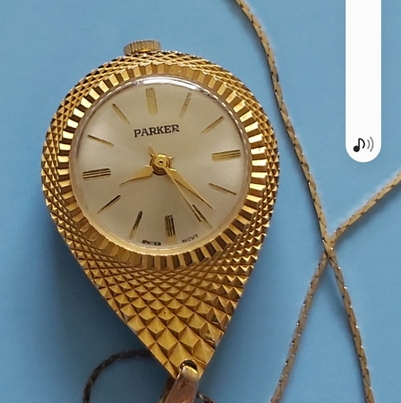 Parker Jewelry - Vintage watch and necklace Parker brand